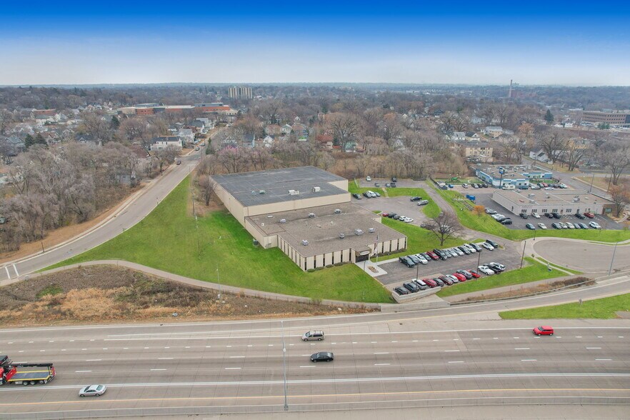 More Photos Of 301 York Ave, Saint Paul Manufacturing For Sale