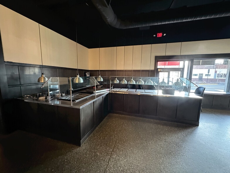 More Photos Of 107 S Lafayette St, Greenville Bar For Sale