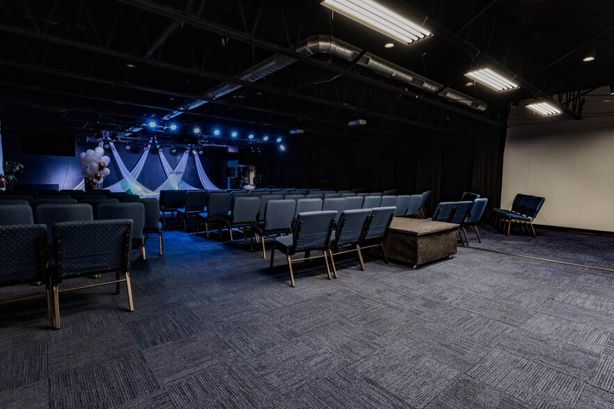 More Photos Of 10401 Fm 1902, Crowley Showroom For Sale