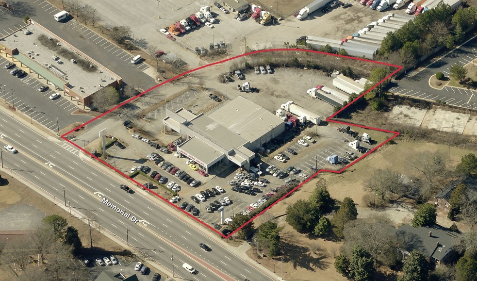 More Photos Of 6276 Memorial Dr, Stone Mountain Auto Dealership For Lease