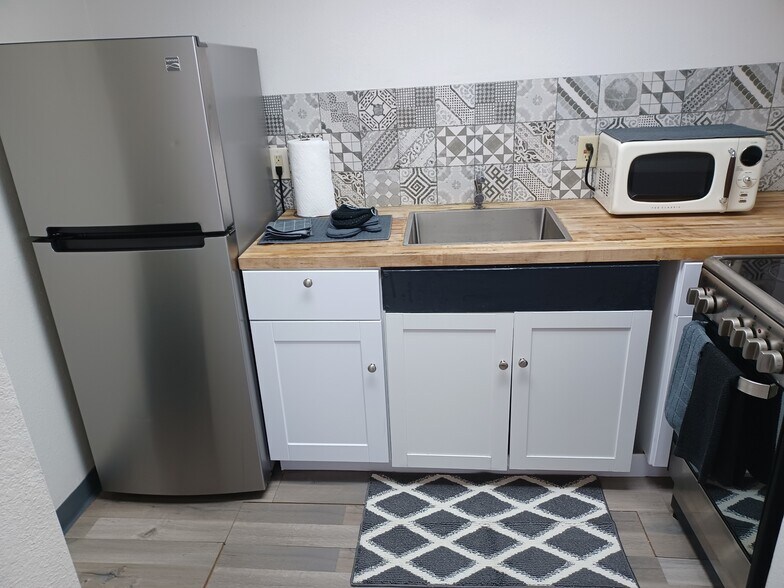 More Photos Of 322 S Main St, Lamar Apartments For Sale