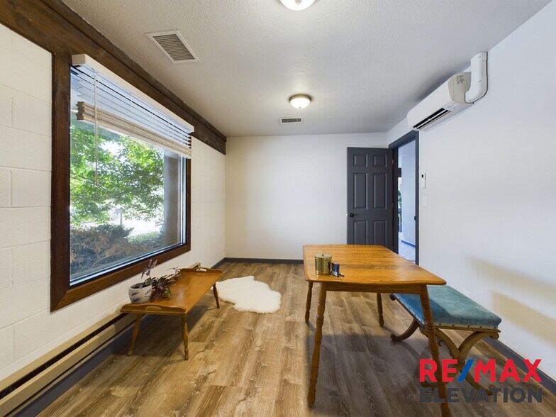 More Photos Of 915 W Fetterman St, Buffalo Office For Sale