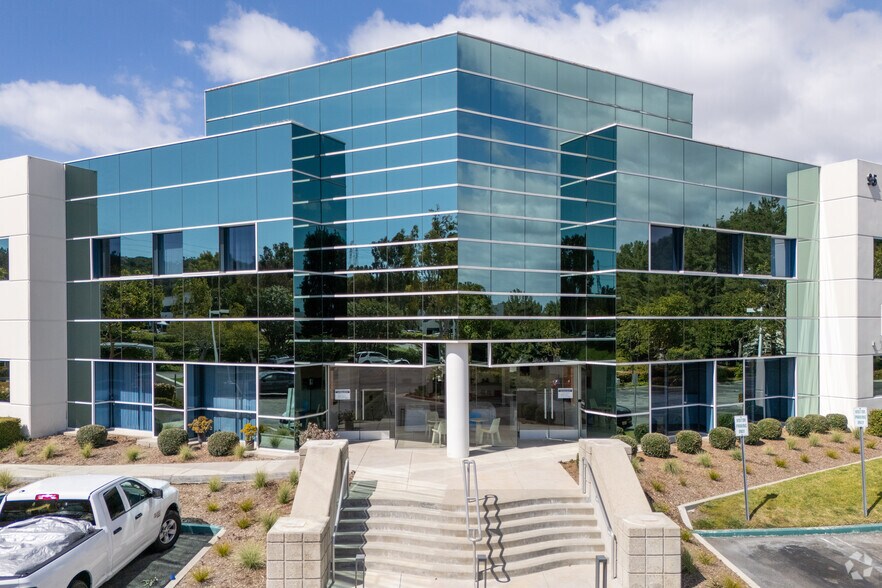More Photos Of 95 Argonaut, Aliso Viejo Office For Lease