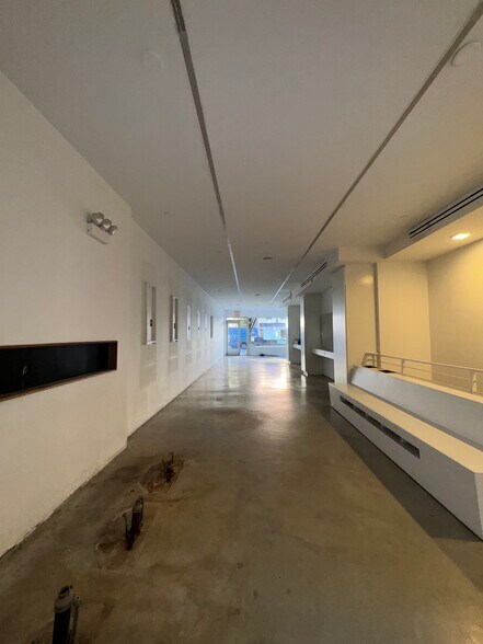 More Photos Of 182 Grand St, Brooklyn Storefront Retail Residential For Lease