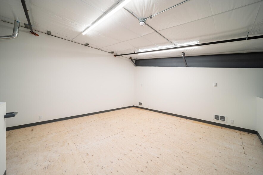 More Photos Of 1708 Carolina St, Bellingham Warehouse For Lease