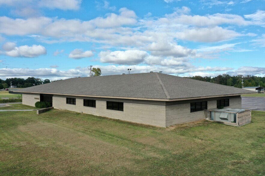 More Photos Of 2900 S Main St, Searcy Office For Sale