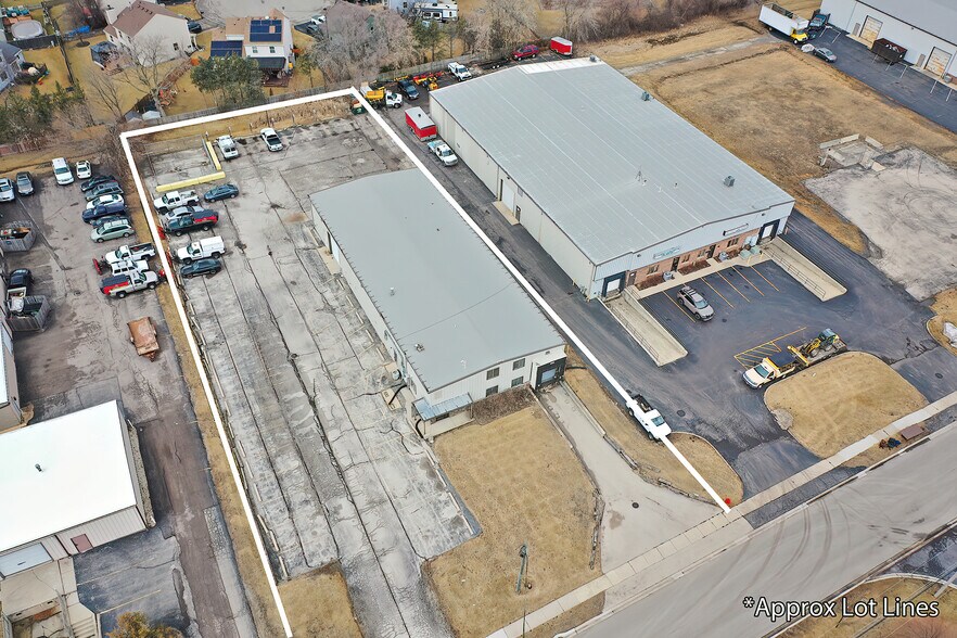 More Photos Of 1820 Circuit Dr, Round Lake Beach Warehouse For Lease