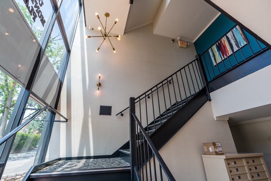 More Photos Of 574 Valley Rd, Upper Montclair Office For Lease