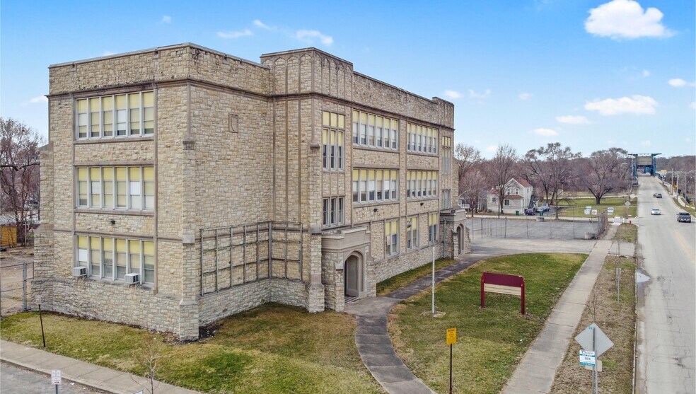 Primary Photo Of 100 McDonough St, Joliet Schools For Sale