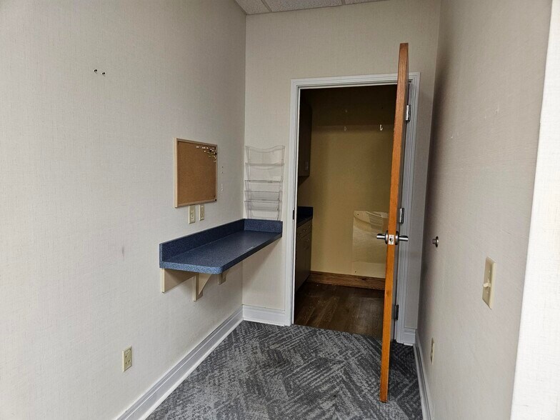 More Photos Of 2459 Emerald Pl, Greenville Medical For Sale