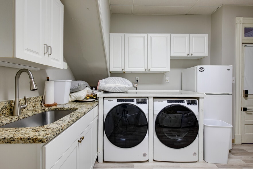 More Photos Of 1320 W Main St, Richmond Office Residential For Sale