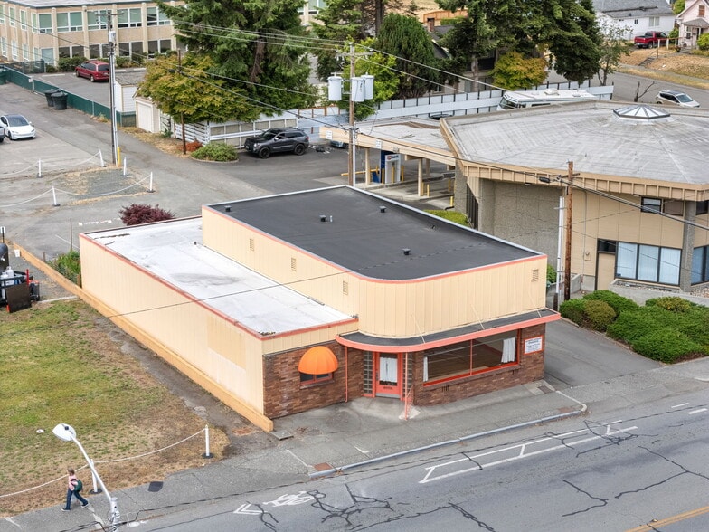 Primary Photo Of 710 S Lincoln St, Port Angeles General Retail For Sale