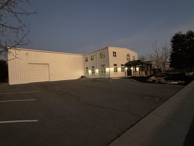 More Photos Of 428 N Curry St, Tehachapi Light Manufacturing For Sale