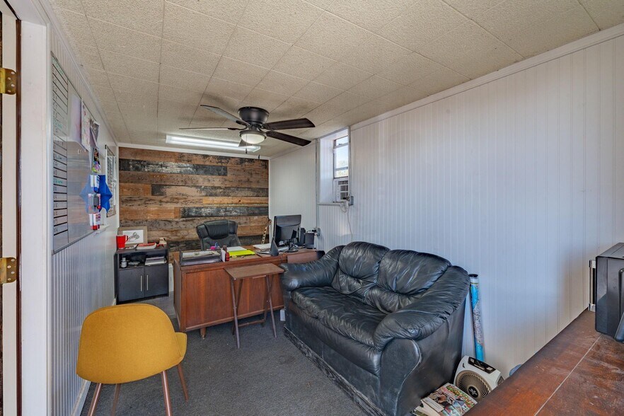 More Photos Of 5346 S US Highway 377, Stephenville Auto Repair For Sale