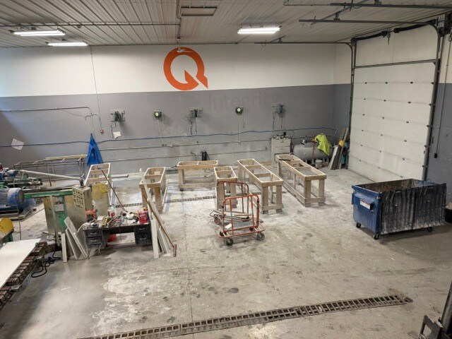 More Photos Of 906 Geneva St, Shorewood Warehouse For Lease