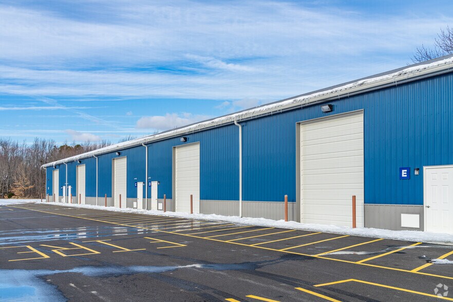 More Photos Of 110 Lafferty Ln, Dover Flex For Lease