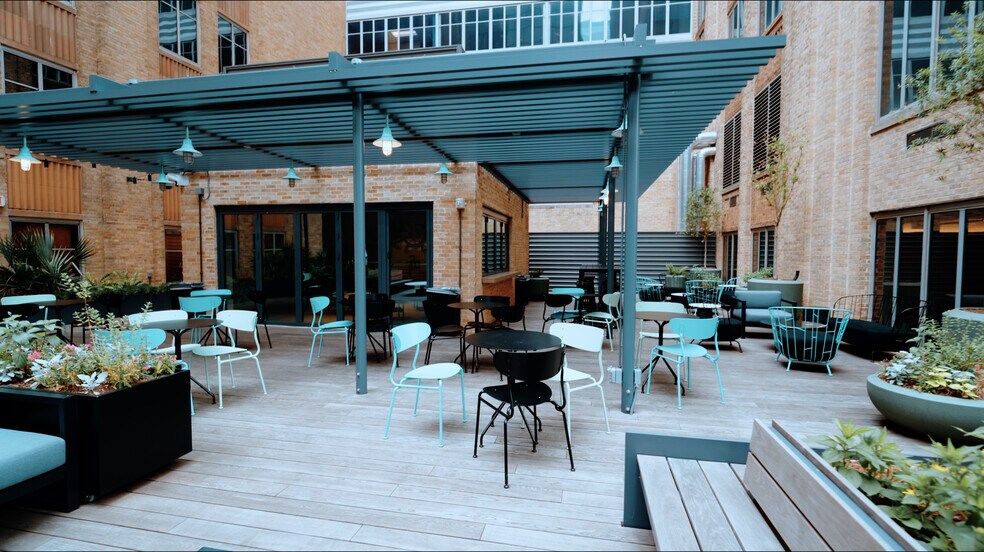 More Photos Of 712 Main St, Houston Office For Lease