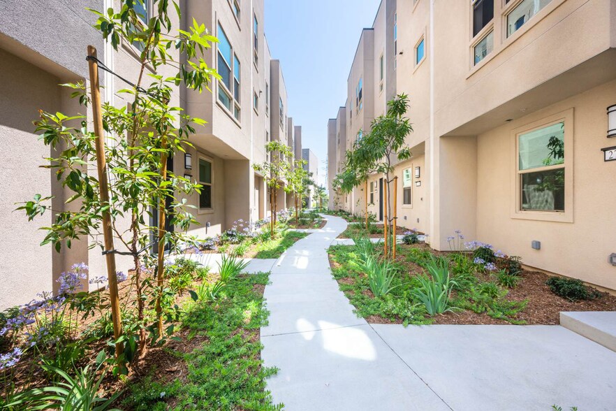 More Photos Of 1771 Blake Ave, Los Angeles Apartments For Lease