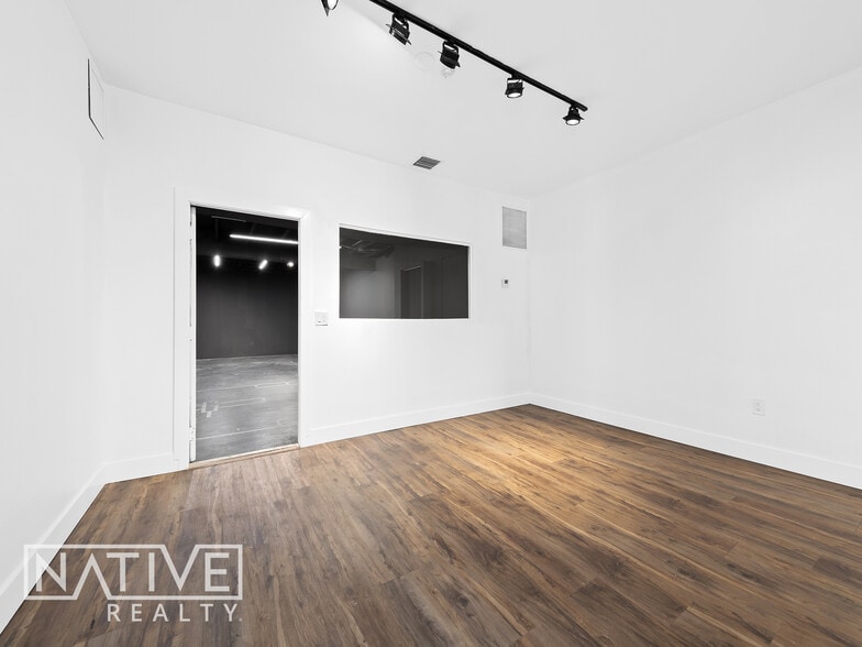 More Photos Of 1100 NE 5th Ter, Fort Lauderdale Storefront Retail Office For Sale