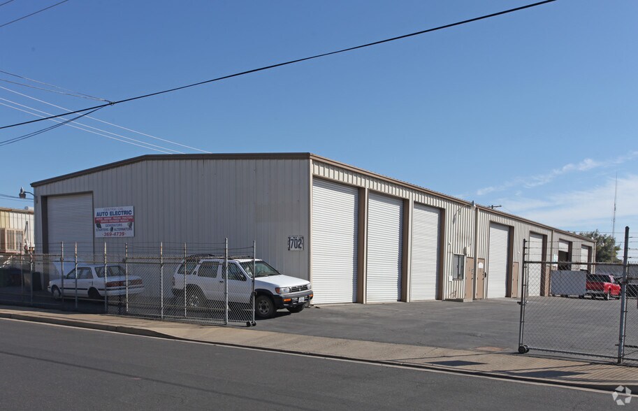 Primary Photo Of 1702 Ackerman Dr, Lodi Warehouse For Lease