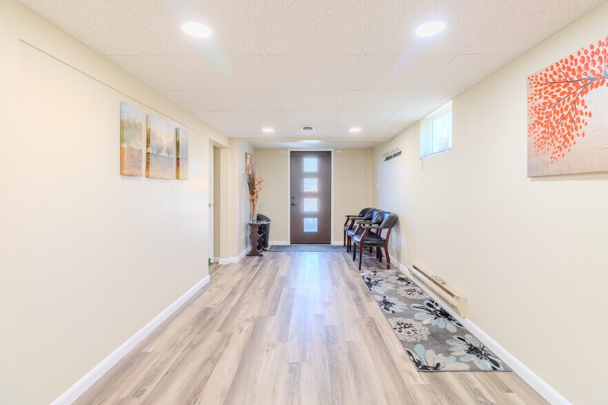 More Photos Of 990 Greensburg Pike, East Pittsburgh Office For Lease