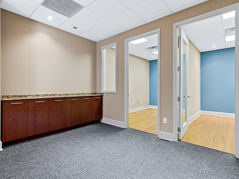 More Photos Of 373 Biltmore Ave, Asheville Medical For Lease