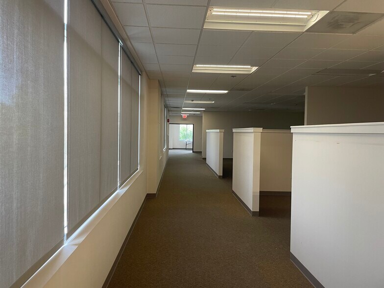 More Photos Of 1555-1585 Laurel Bay Ln, San Diego Manufacturing For Sale