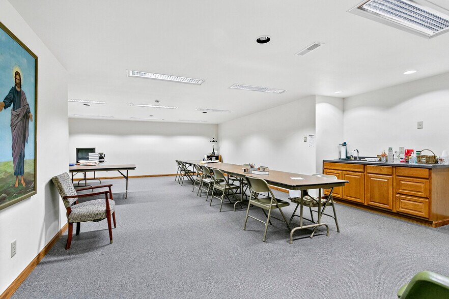 More Photos Of 301 S Chestnut Ave, Oconto Falls Religious Facility For Sale