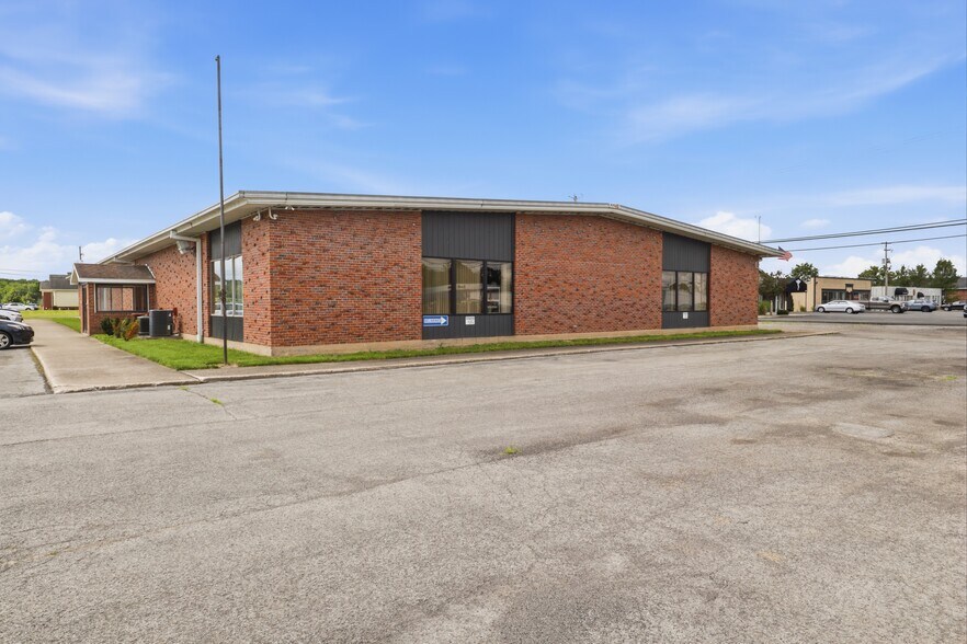 More Photos Of 6614 Lincoln Ave, Lockport Restaurant For Sale