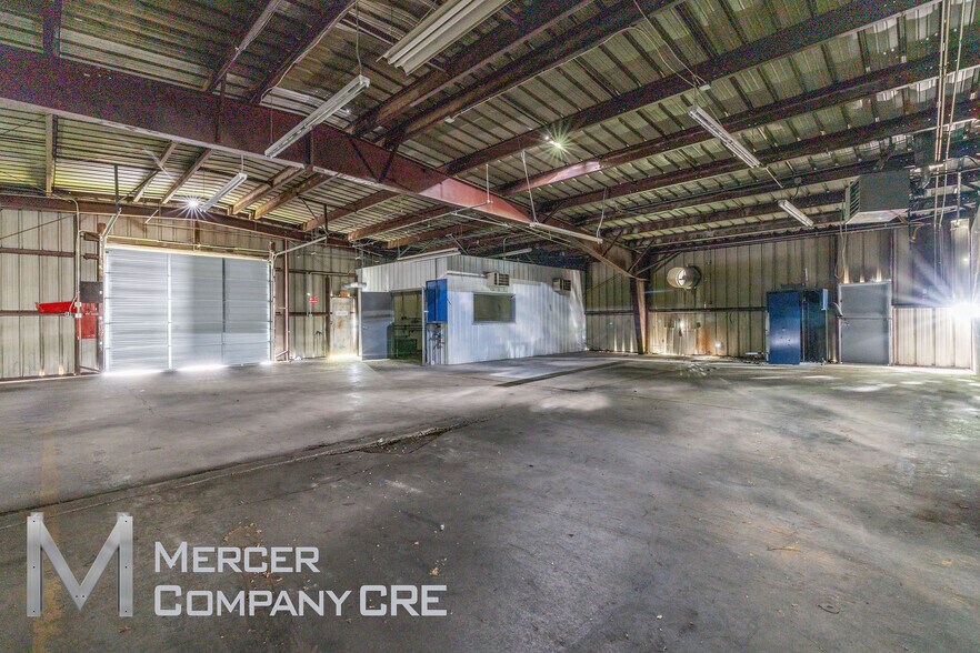 More Photos Of 920 W Skelly Dr, Tulsa Manufacturing For Sale
