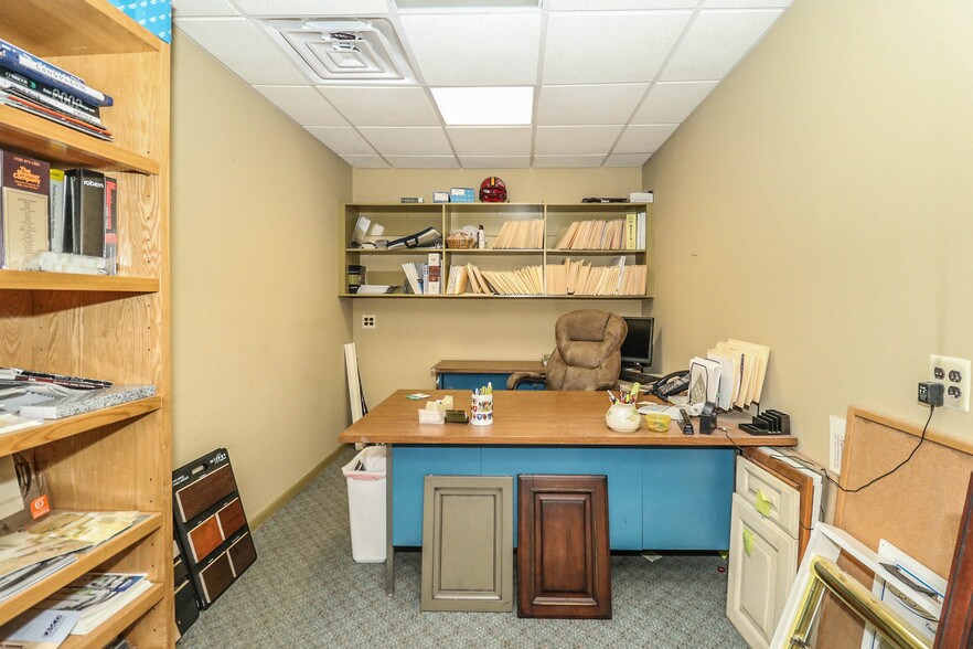 More Photos Of 240 US Highway 206, Flanders Restaurant For Lease