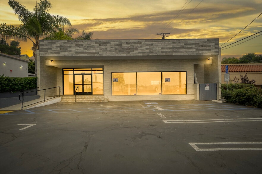 More Photos Of 29413 S Western Ave, Rancho Palos Verdes Freestanding For Lease