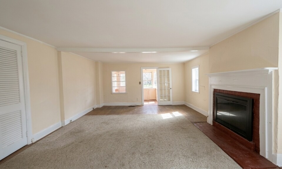 More Photos Of 4 The Lane, Somers Township Office For Sale