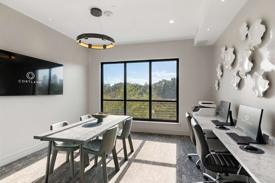 More Photos Of 3200 McKinney Ave, Dallas Multifamily For Sale