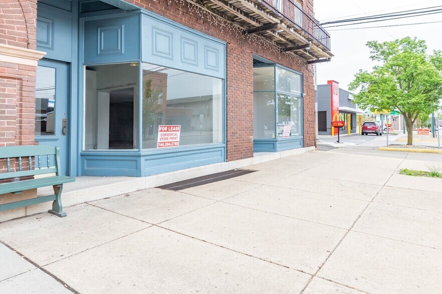 More Photos Of 1 E High St, London Storefront Retail Residential For Lease
