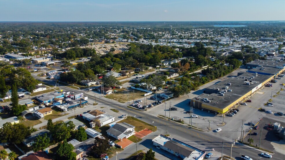 More Photos Of 4539 Mile Stretch Dr, Holiday Office For Sale