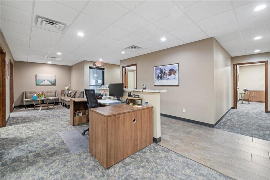 More Photos Of 100 E Broadway St, Council Bluffs Office For Sale