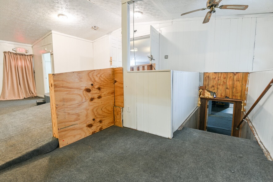 More Photos Of 2766 White Oak Dr, Decatur Religious Facility For Sale