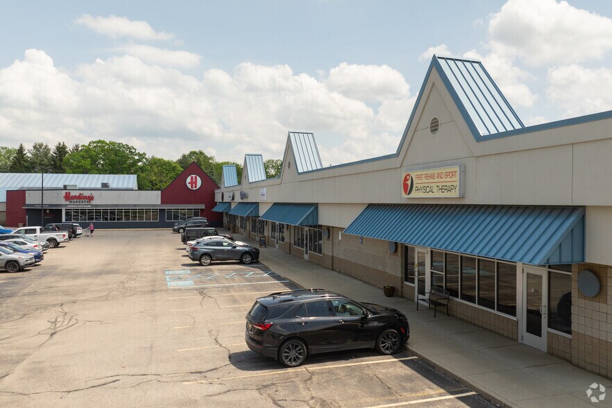 More Photos Of 4624-4660 N M-37 Hwy, Middleville Storefront For Sale