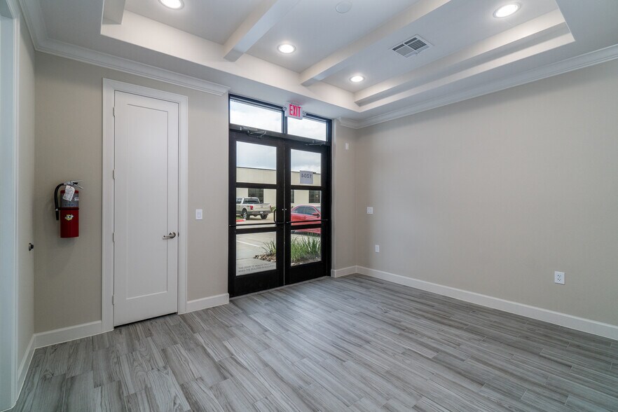 More Photos Of 8118 Fry Rd, Cypress Office For Lease