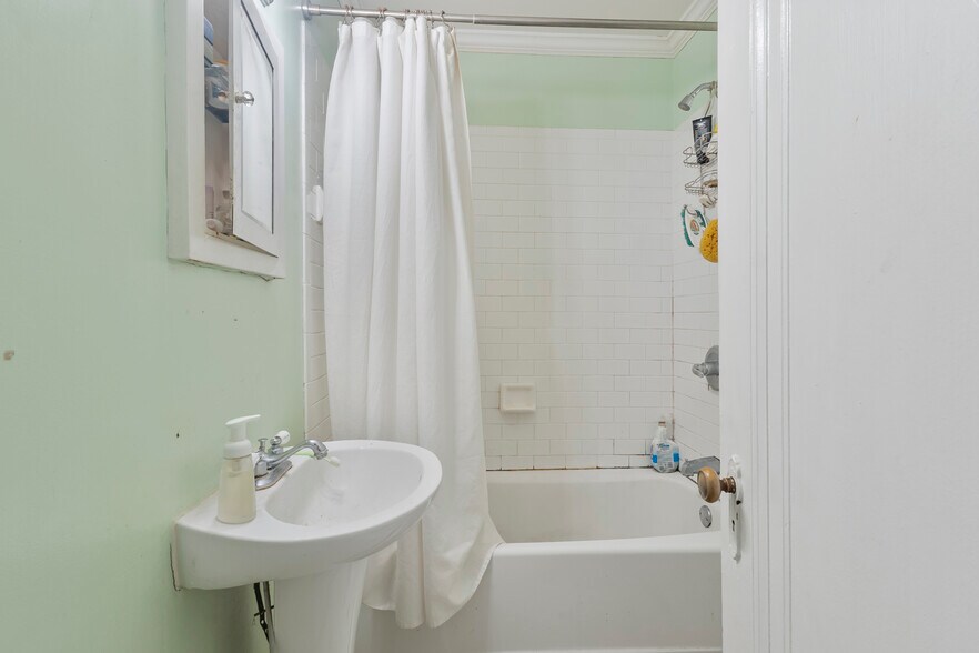 More Photos Of 3514 West End Ave, Nashville Multifamily For Sale