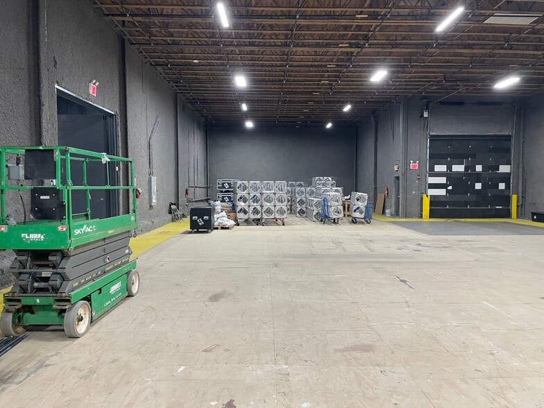 More Photos Of 4865 Arthur Kill Rd, Staten Island Warehouse For Sale