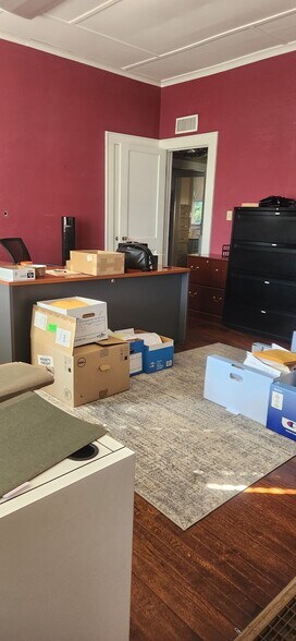 More Photos Of 303 W Trade St, Dallas Office For Sale