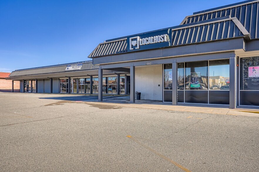 More Photos Of 1890 S Wadsworth Blvd, Denver Unknown For Lease