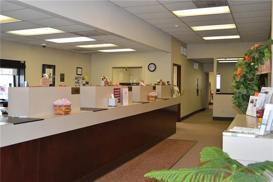 More Photos Of 204 State Street, Botkins Storefront Retail Residential For Lease