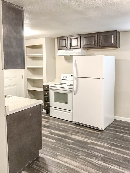 More Photos Of 214 W Republic St, Baytown Apartments For Sale