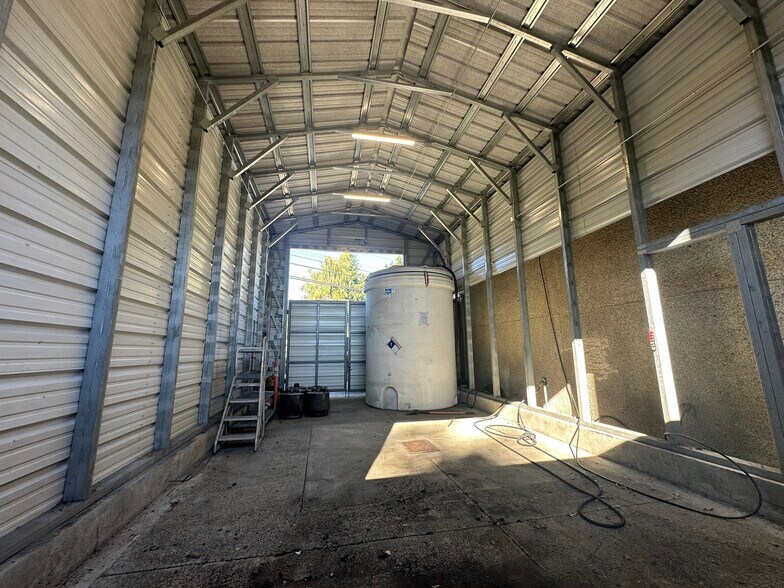 More Photos Of 6801 216th St SW, Mountlake Terrace Manufacturing For Lease