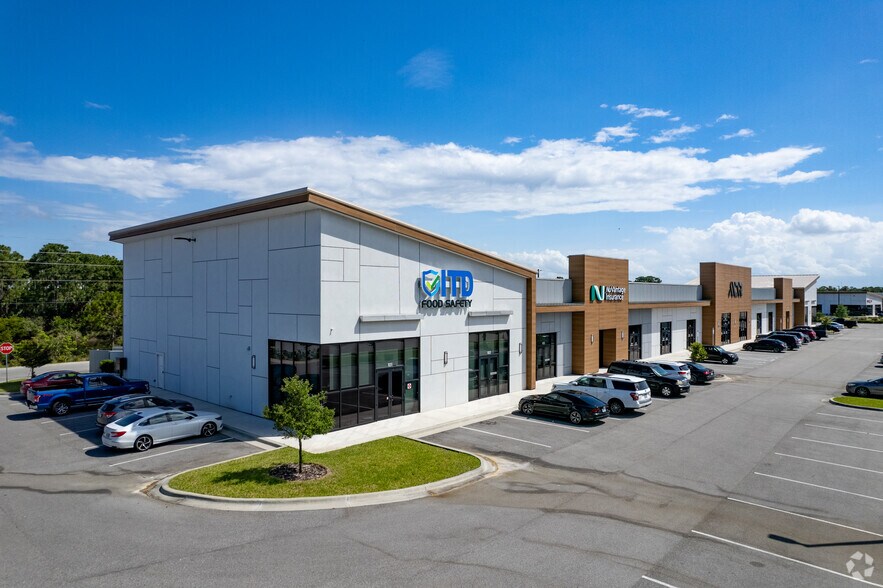 3905 W Eau Gallie Blvd, Melbourne, FL 32934 Flex/R&D For Lease