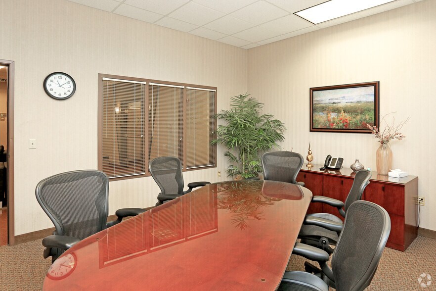 More Photos Of 1500 McAndrews Rd W, Burnsville Office For Lease