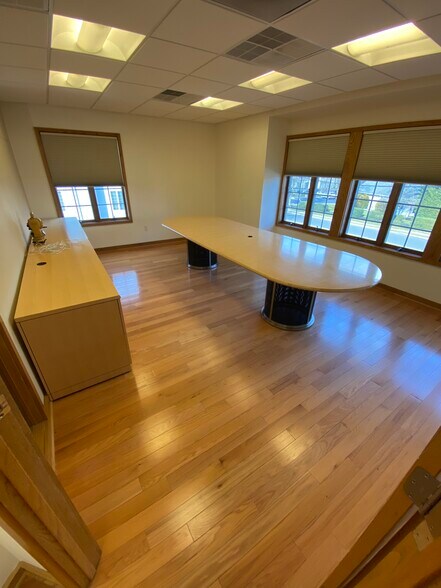 More Photos Of 34 Sycamore Ave, Little Silver Office For Lease